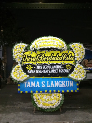 Papan Bunga Duka di Uluan