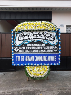 Papan Bunga Duka di Uluan